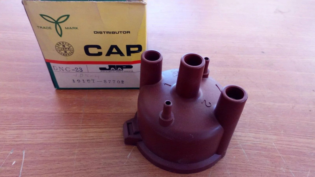Distributor Cap fits Daihatsu Hijet 550cc 2 Cylinder AB engine 19101-87702 YD504 View Front