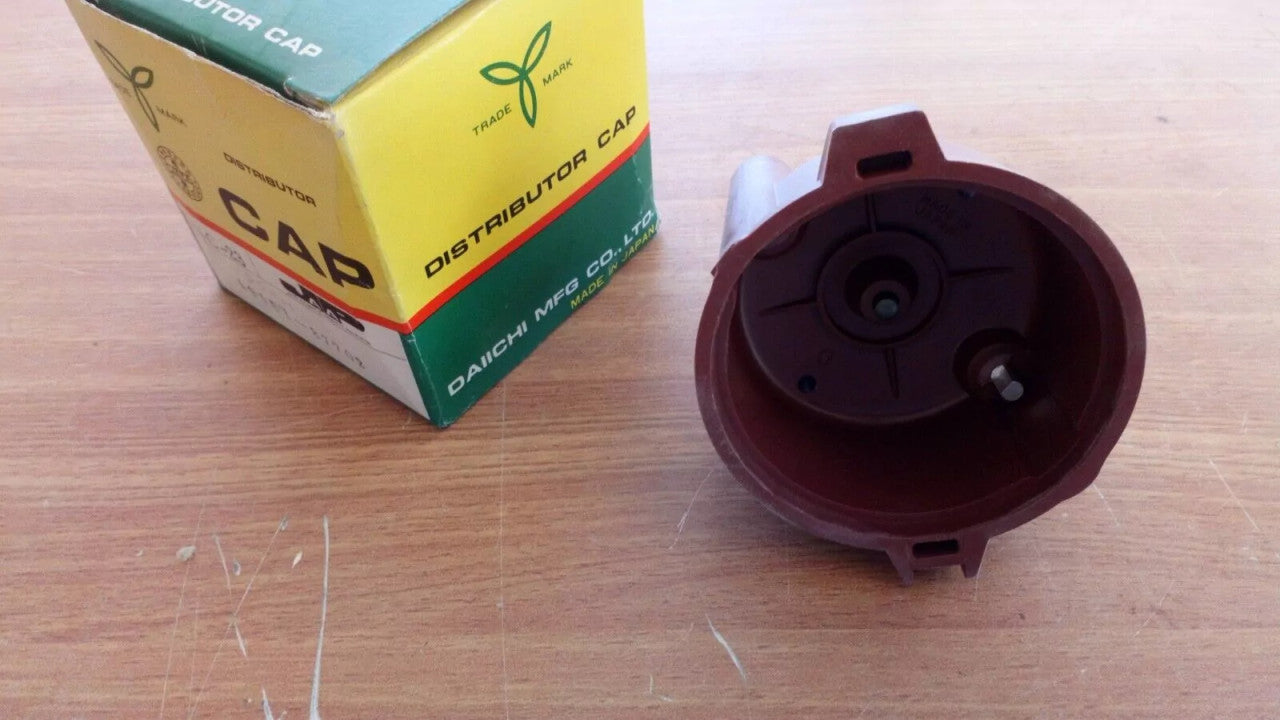 Distributor Cap fits Daihatsu Hijet 550cc 2 Cylinder AB engine 19101-87702 YD504 View Rear